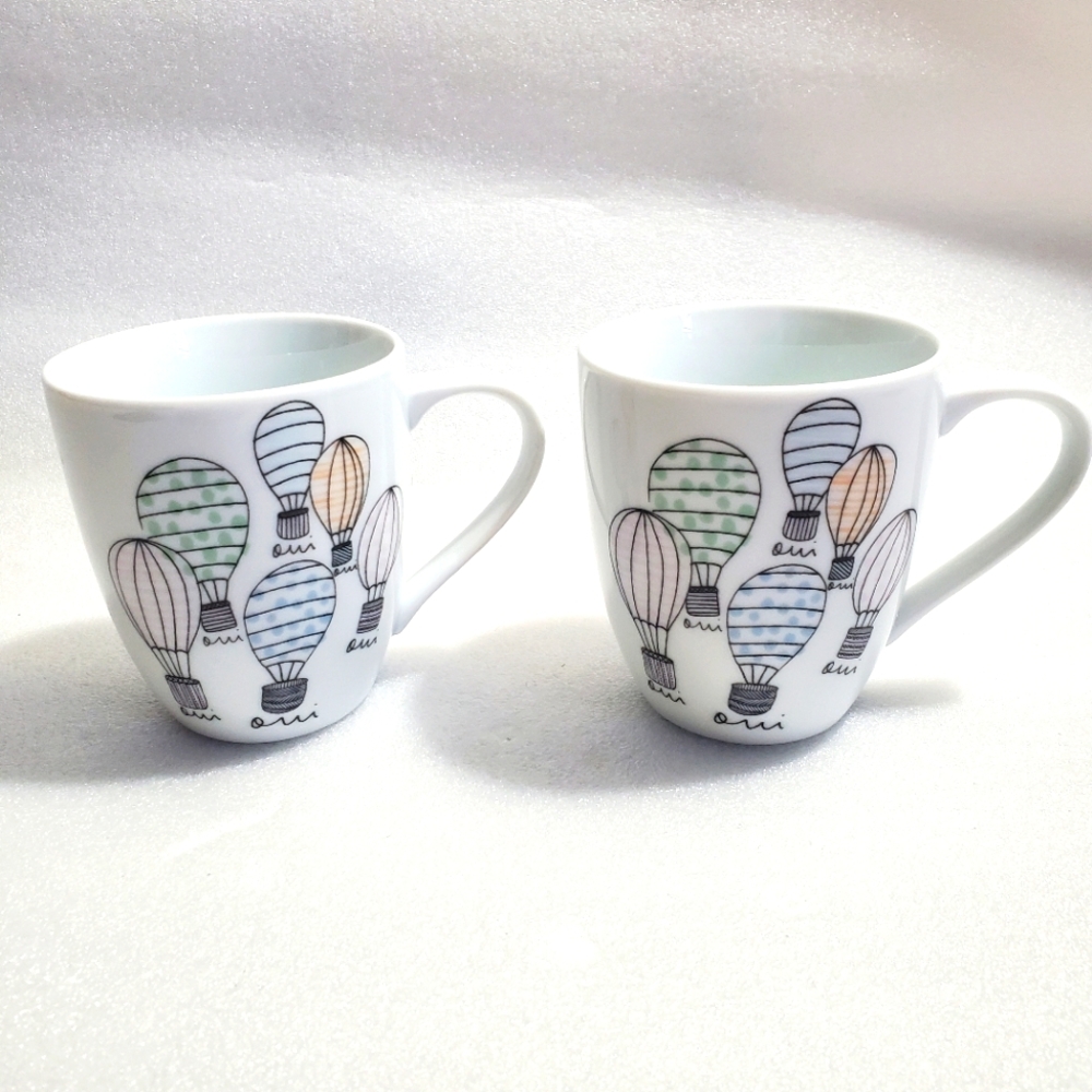 Sur La Table 2 Hot Air Balloon Mugs Cups